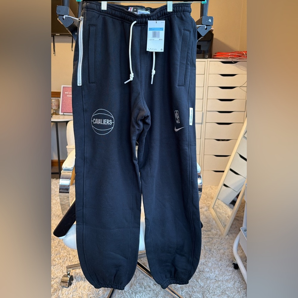 NWT Cleveland Cavaliers Nike joggers